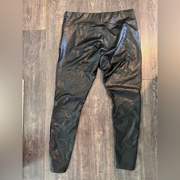 Killstar Black studded leggings, size xxl - Picture 4 of 5